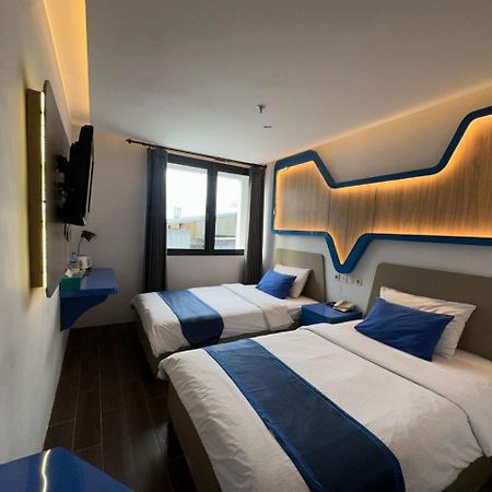 Golden Palace Hotel Batu Merah Экстерьер фото