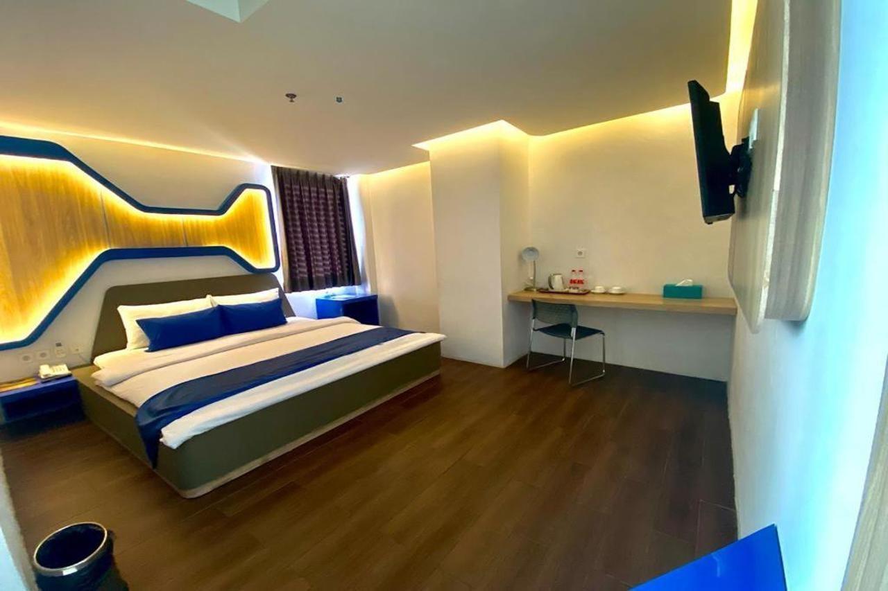 Golden Palace Hotel Batu Merah Экстерьер фото