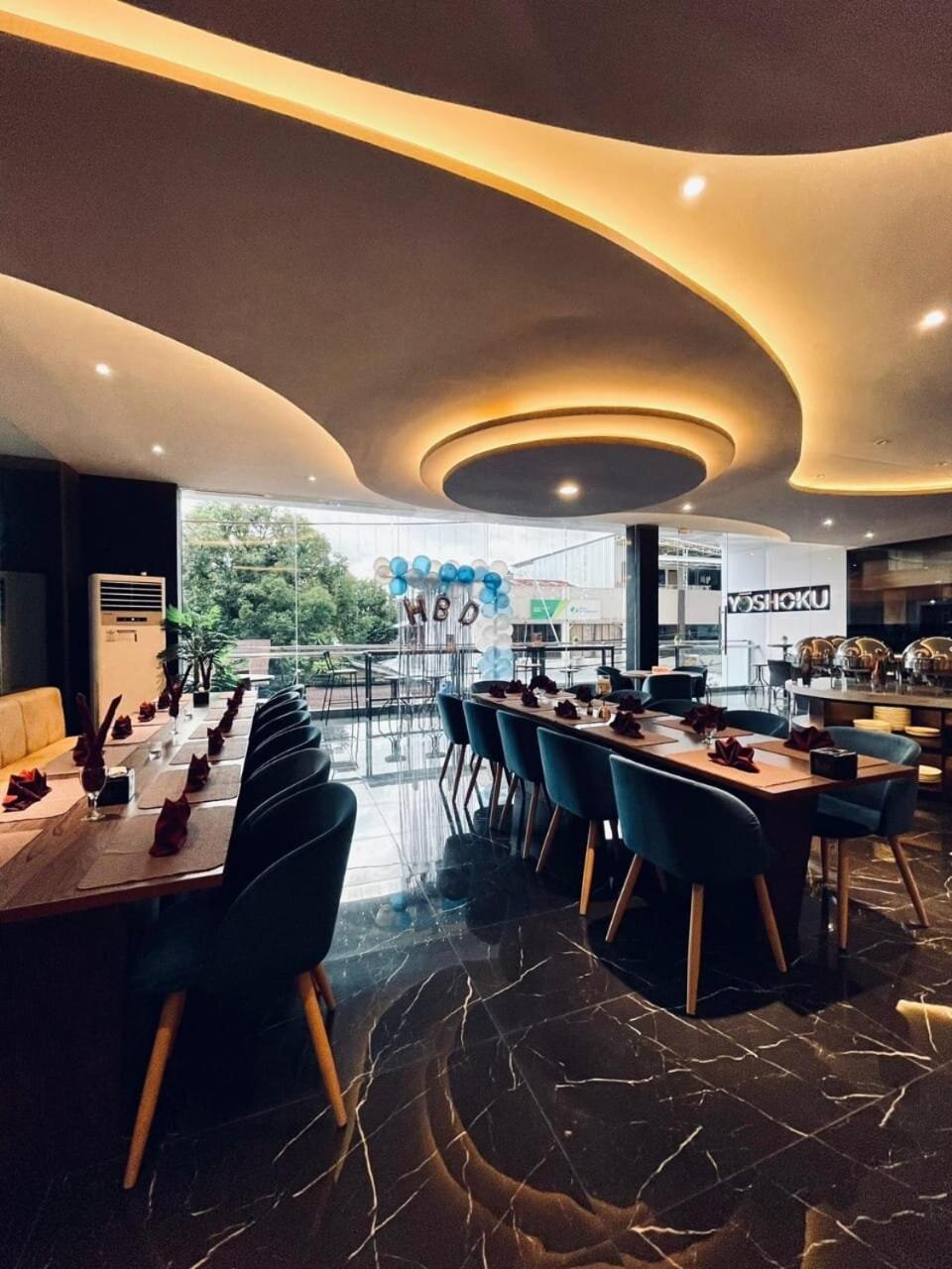 Golden Palace Hotel Batu Merah Экстерьер фото