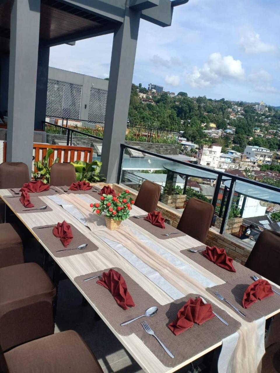 Golden Palace Hotel Batu Merah Экстерьер фото