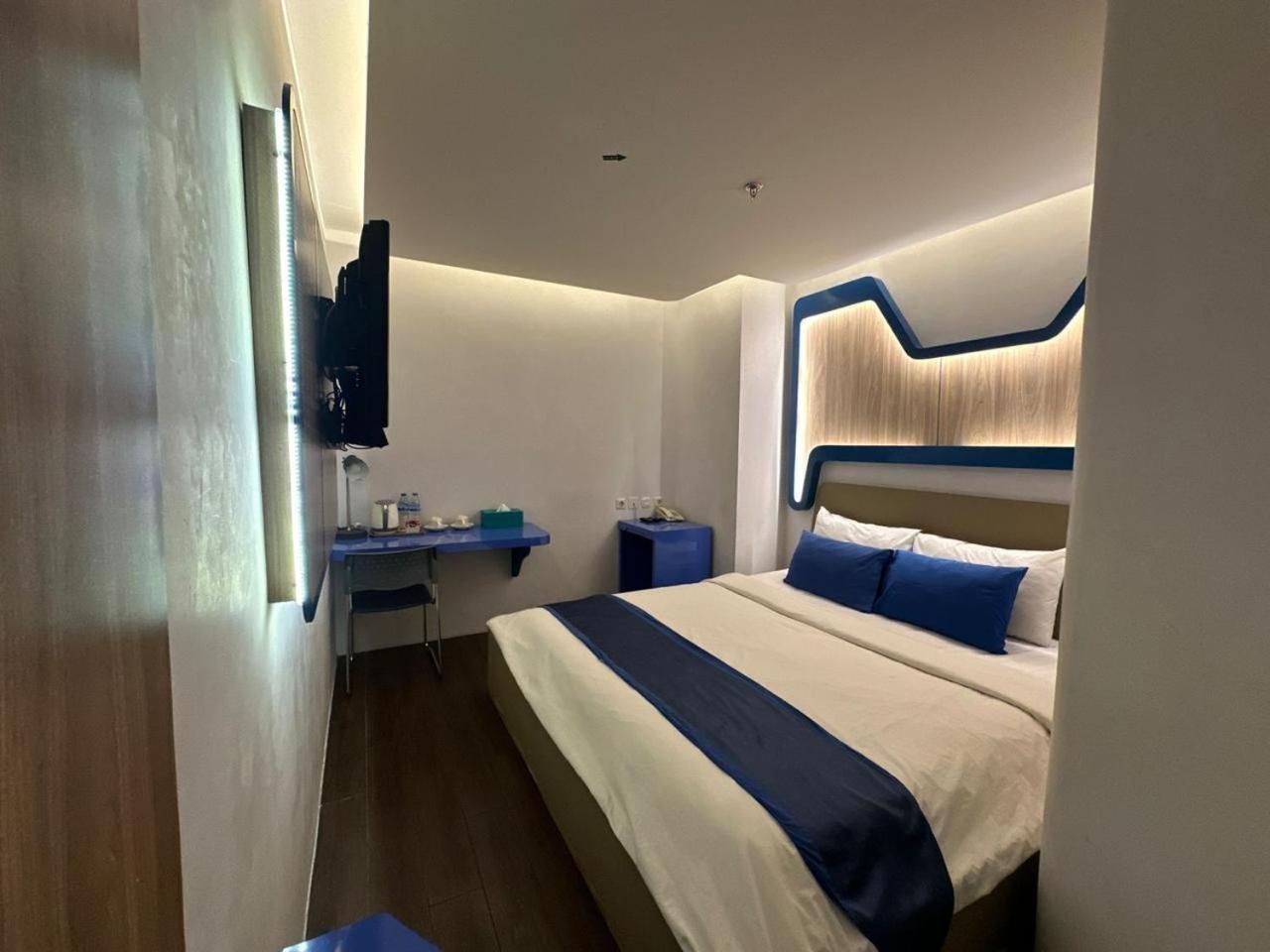 Golden Palace Hotel Batu Merah Экстерьер фото